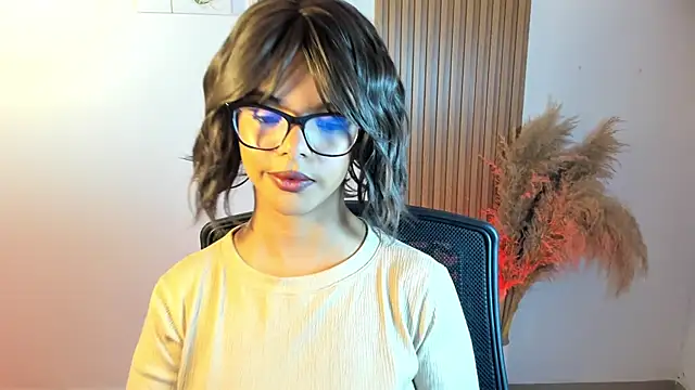 Milabrown  online show from October 4, 9:08 pm