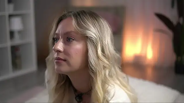 AnnastasiaMills online show from August 8, 9:45 pm