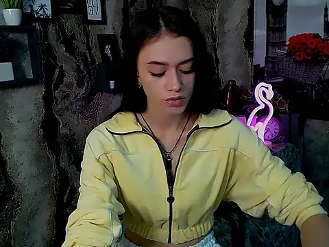 LanaTey online show from October 12, 10:50 am