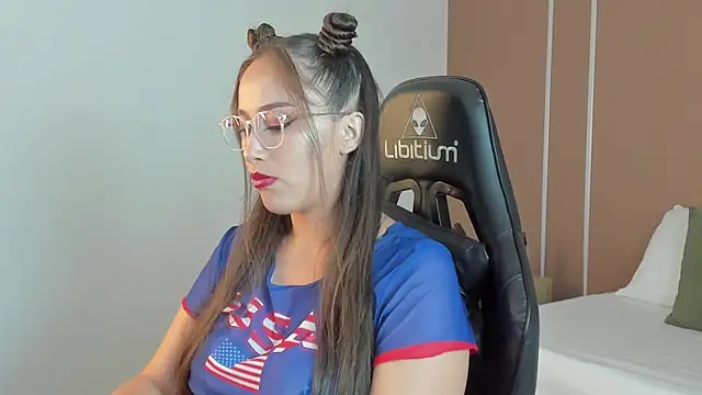 sophia martinezz  online show from October 14, 6:43 pm