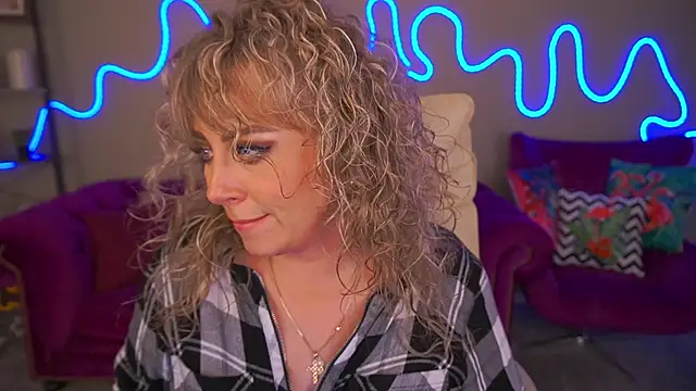 CandyLadyyy online show from October 22, 8:36 pm