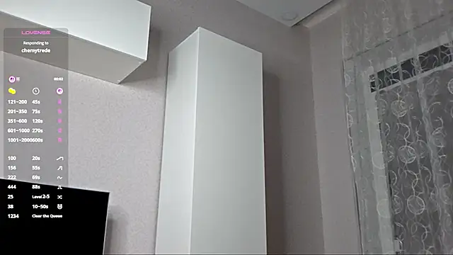 Snapshot of MayAgard chatting on October 8, 9:08 pm MayAgard online show from October 8, 9:08 pm