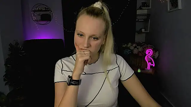 madam uliis online show from November 28, 2:31 pm