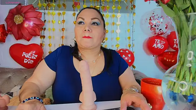 Snapshot of EllenaBoobs_ chatting on September 19, 5:39 am EllenaBoobs online show from September 19, 5:39 am