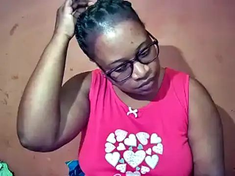 Snapshot of sexyamanda_ chatting on October 22, 2:11 pm sexyamanda online show from October 22, 2:11 pm