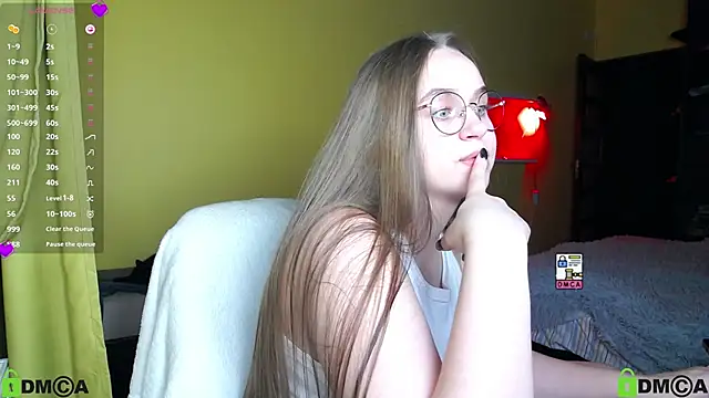 Lilysweet13 online show from November 3, 5:17 pm