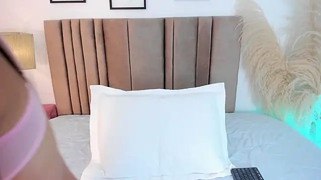 Snapshot of jashh_ chatting on October 23, 7:09 pm jashh  online show from October 23, 7:09 pm