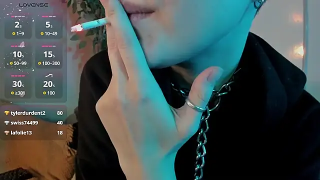 Snapshot of cos_operator chatting on October 30, 8:21 pm cos operator online show from October 30, 8:21 pm