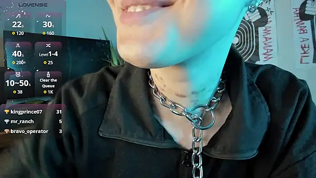 Snapshot of cos_operator chatting on October 11, 8:11 pm cos operator online show from October 11, 8:11 pm