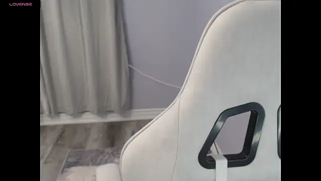 Snapshot of BellaStar84 chatting on October 29, 12:53 pm BellaStar84 online show from October 29, 12:53 pm