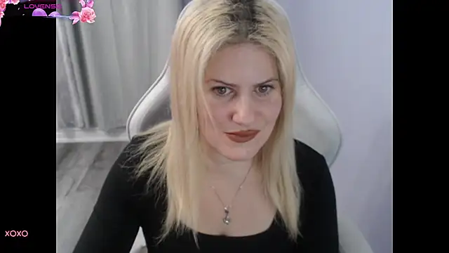 Snapshot of BellaStar84 chatting on October 16, 12:30 pm BellaStar84 online show from October 16, 12:30 pm