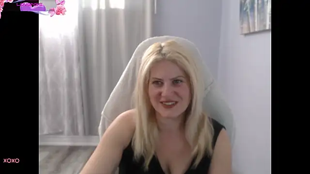 Snapshot of BellaStar84 chatting on September 17, 12:47 pm BellaStar84 online show from September 17, 12:47 pm