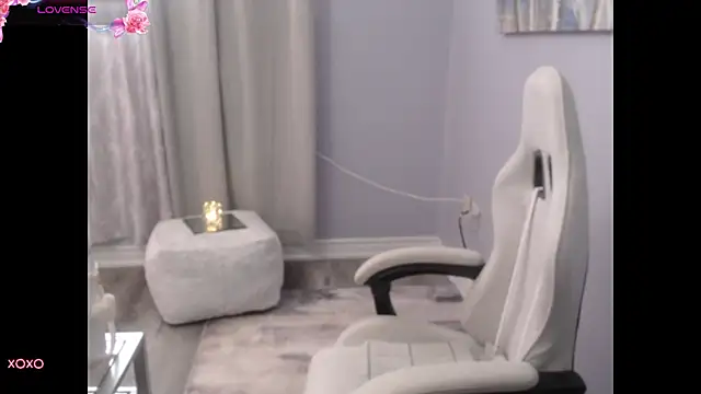 Snapshot of BellaStar84 chatting on September 23, 12:25 pm BellaStar84 online show from September 23, 12:25 pm