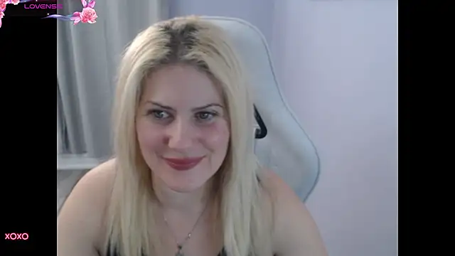 Snapshot of BellaStar84 chatting on October 7, 12:31 pm BellaStar84 online show from October 7, 12:31 pm