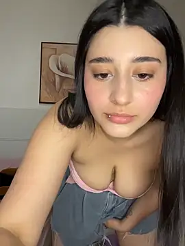 SashaLuss  online show from June 10, 7:01 pm