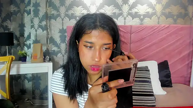 Snapshot of Karin_Ks chatting on October 16, 7:38 pm Karin Ks online show from October 16, 7:38 pm