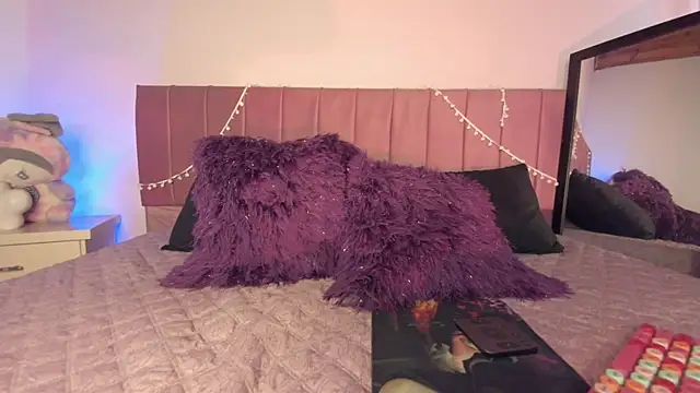 kitty-kryss online show from January 13, 5:39 pm