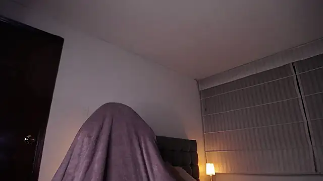 Snapshot of Violet_King chatting on October 4, 2:50 am Violet King online show from October 4, 2:50 am