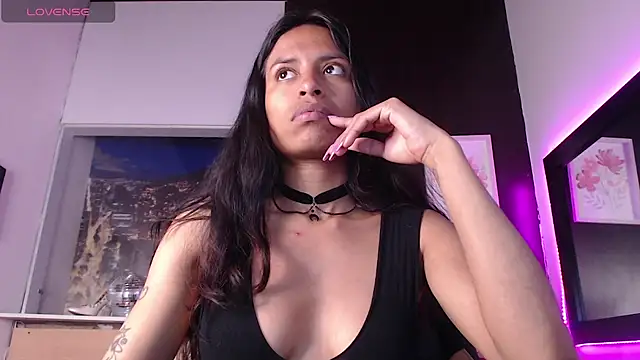Violet King online show from September 16, 1:30 pm