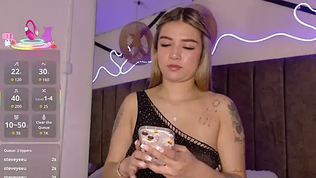 Snapshot of natasha__black chatting on September 30, 7:52 pm natasha  black online show from September 30, 7:52 pm