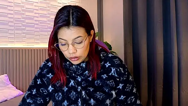 TiffanyWalk online show from October 24, 12:01 pm