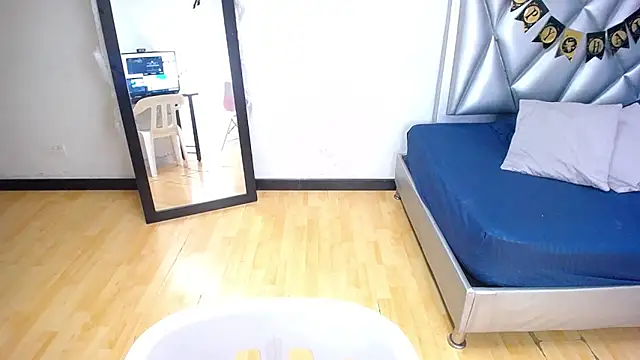 Snapshot of goldenn_ass1 chatting on October 23, 3:23 am goldenn ass1 online show from October 23, 3:23 am