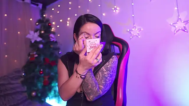 Madison Mayer online show from November 25, 12:40 pm