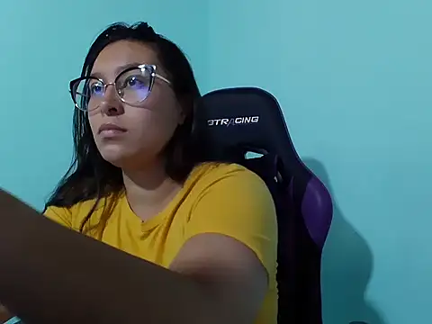 cloe starr online show from October 21, 4:00 pm