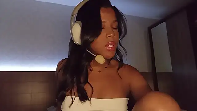 cammydebora online show from November 4, 12:37 am