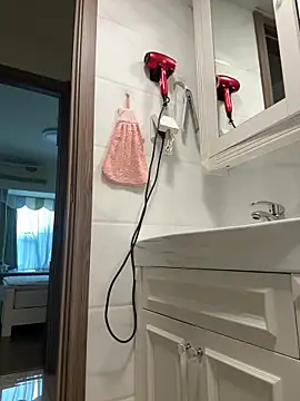 aa520uv online show from February 13, 2:24 am