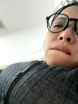 Snapshot of aa520uv chatting on October 24, 12:56 pm aa520uv online show from October 24, 12:56 pm