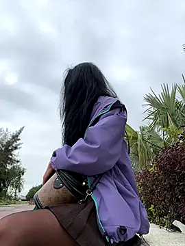 linger-23 online show from November 30, 7:12 am