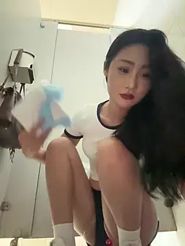 linger-23 online show from June 18, 9:14 am