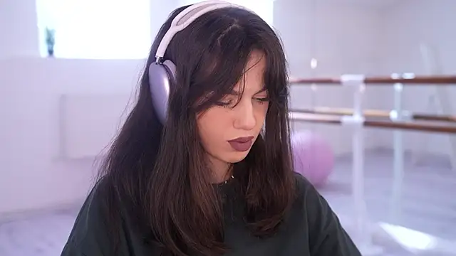 mystica  online show from September 30, 8:42 am