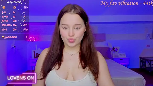 Cute kitty- online show from November 7, 7:14 am