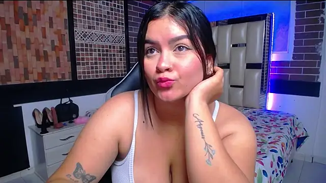 Snapshot of kriss_sweetboobs10 chatting on October 12, 1:02 pm kriss sweetboobs10 online show from October 12, 1:02 pm