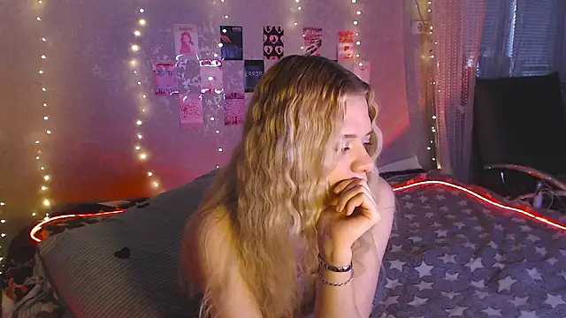 Your Horny Friends online show from March 20, 1:49 pm