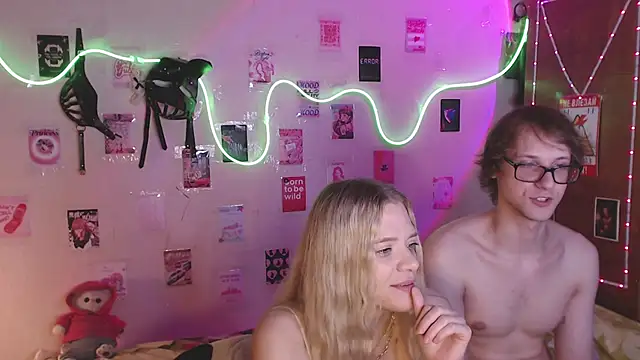 Your Horny Friends online show from October 16, 3:03 pm