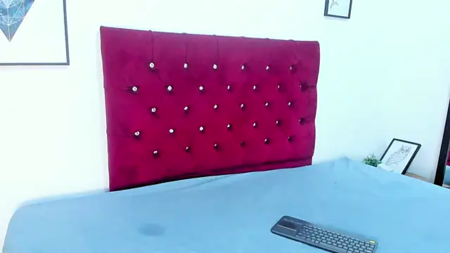 Mia Collivens online show from October 13, 11:24 am