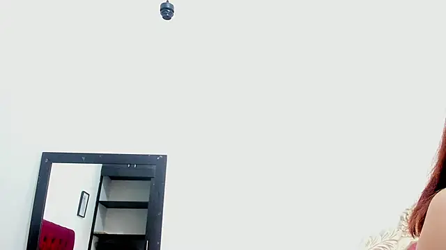 Mia Collivens online show from October 6, 11:38 am