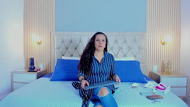 Snapshot of Hera_goddesss chatting on October 6, 7:40 pm Hera goddesss online show from October 6, 7:40 pm