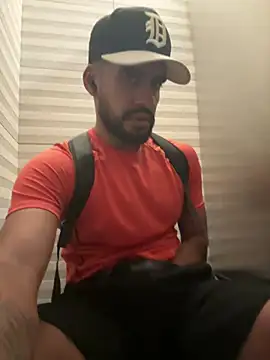 Leon  Hart  online show from July 10, 7:58 pm