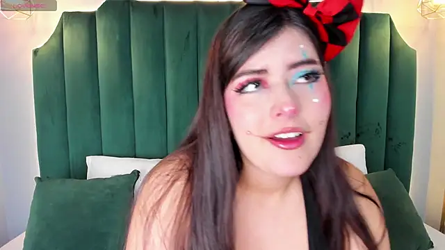 Snapshot of AnnyColson chatting on October 8, 5:12 am AnnyColson online show from October 8, 5:12 am