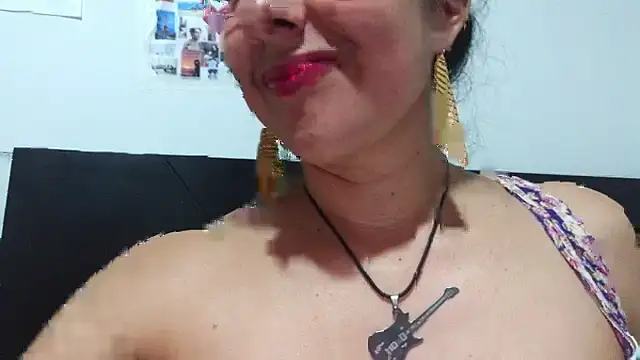 Malishka-fox online show from September 29, 2:49 am