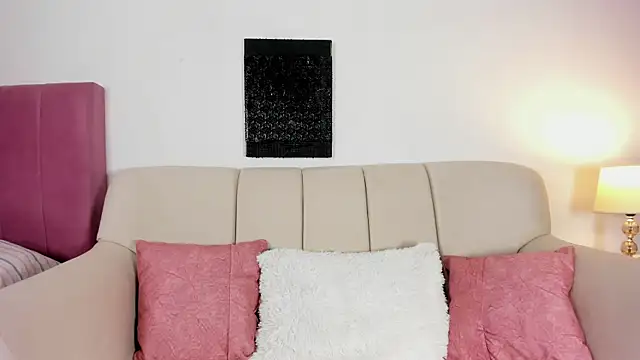 karla hill 28 online show from April 2, 3:26 am