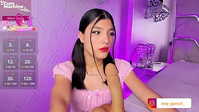 Snapshot of may_fox06 chatting on October 1, 9:42 pm may fox06 online show from October 1, 9:42 pm