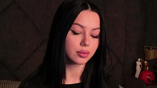 Snapshot of Leya_Foxhall chatting on October 27, 11:17 am Leya Foxhall online show from October 27, 11:17 am