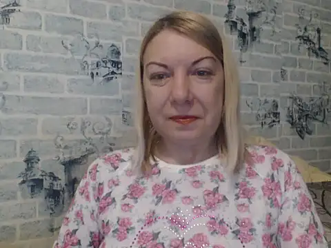 Lillia Ray online show from December 4, 1:46 pm