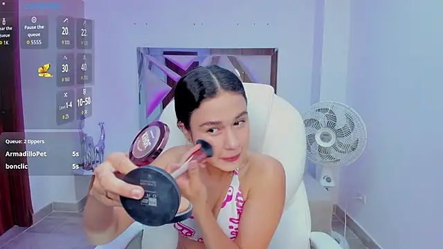 Snapshot of Danaa_Rouse chatting on October 3, 7:52 pm Danaa Rouse online show from October 3, 7:52 pm