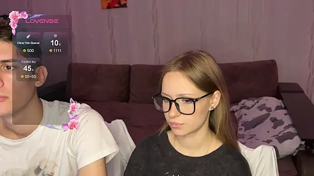 Romanhavesweetydick777 online show from October 18, 6:42 pm